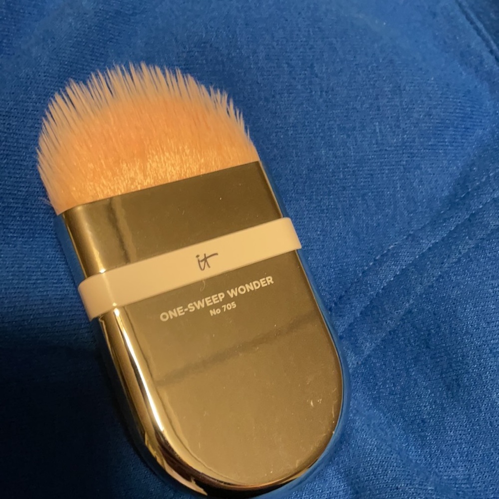 Make up brush - Picture 2 of 2